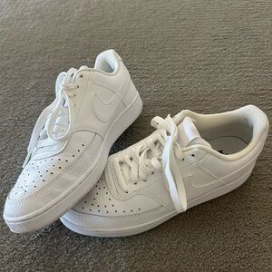 Nike Men's All-White leather Sneakers